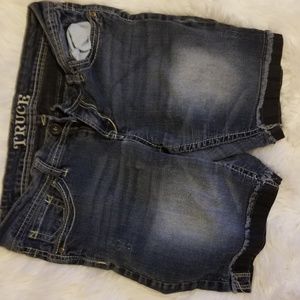 $5 items are Bogo TODAY!!!.. jean shorts